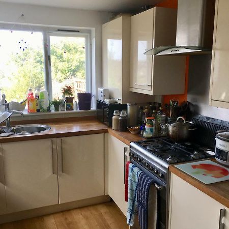 בריסטול Fishponds Retreat Homestay מראה חיצוני תמונה